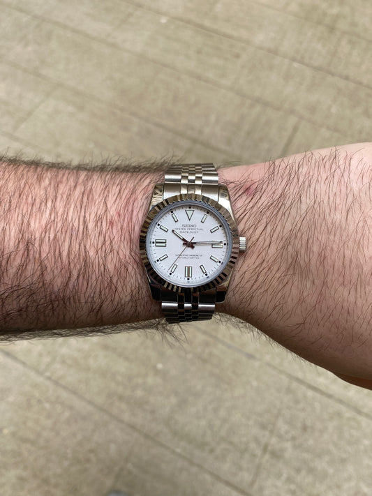 SEIKOJUST FOND BLANC