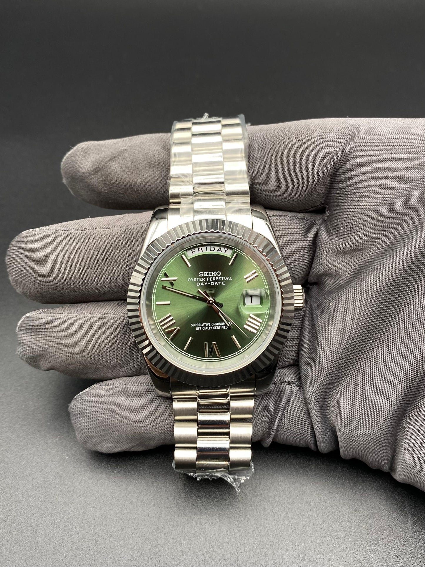 SEIKODATE OLIVE SILVER