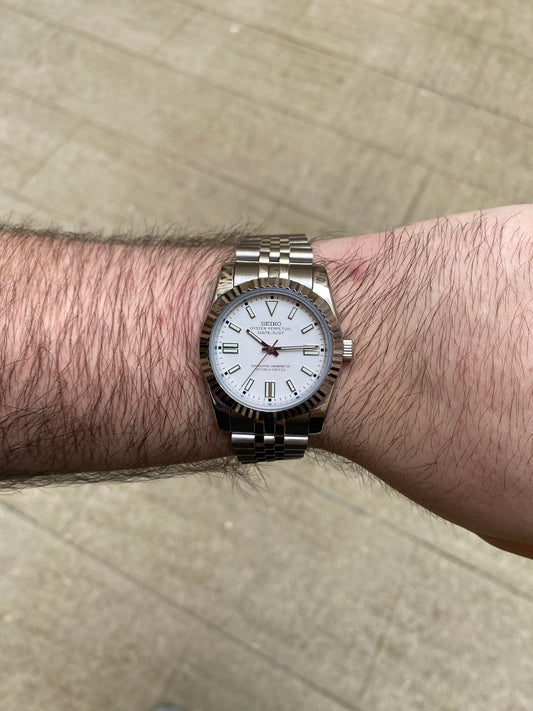 SEIKOJUST FOND BLANC