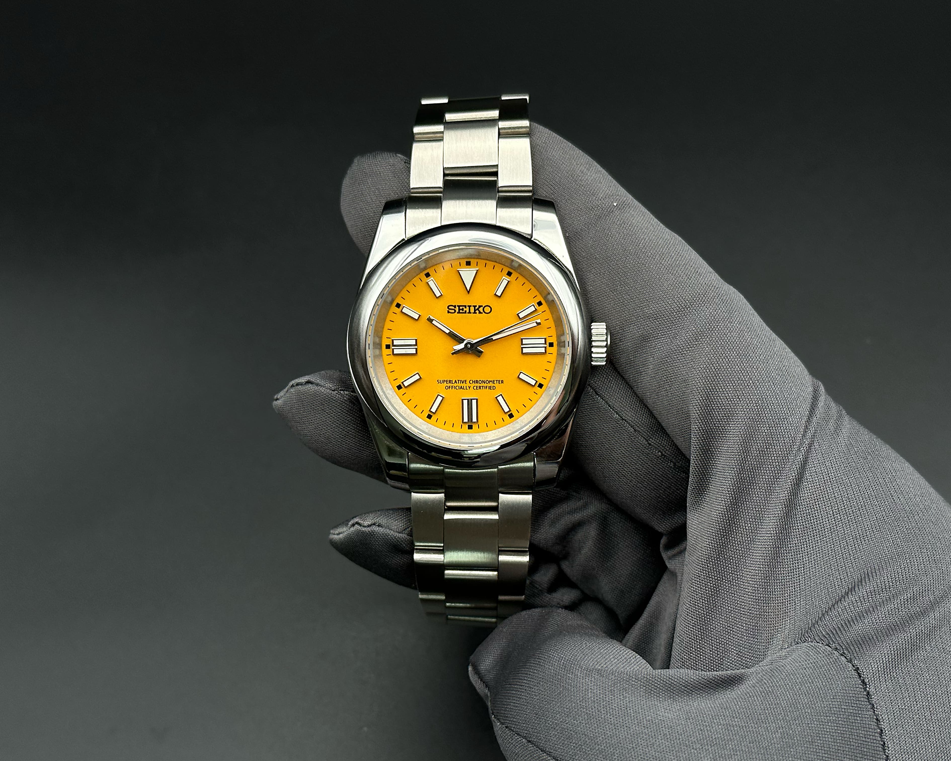 Montre jaune fashion